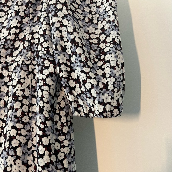 Abercrombie and | Fitch 3/4 Sleeve Midi Dress (Size XS) - Picture 2 of 7